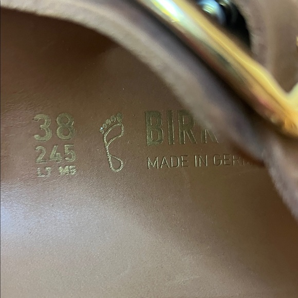 Like New! BIRKENSTOCK BIG BUCKLE Gizeh Sandals! - Picture 8 of 11